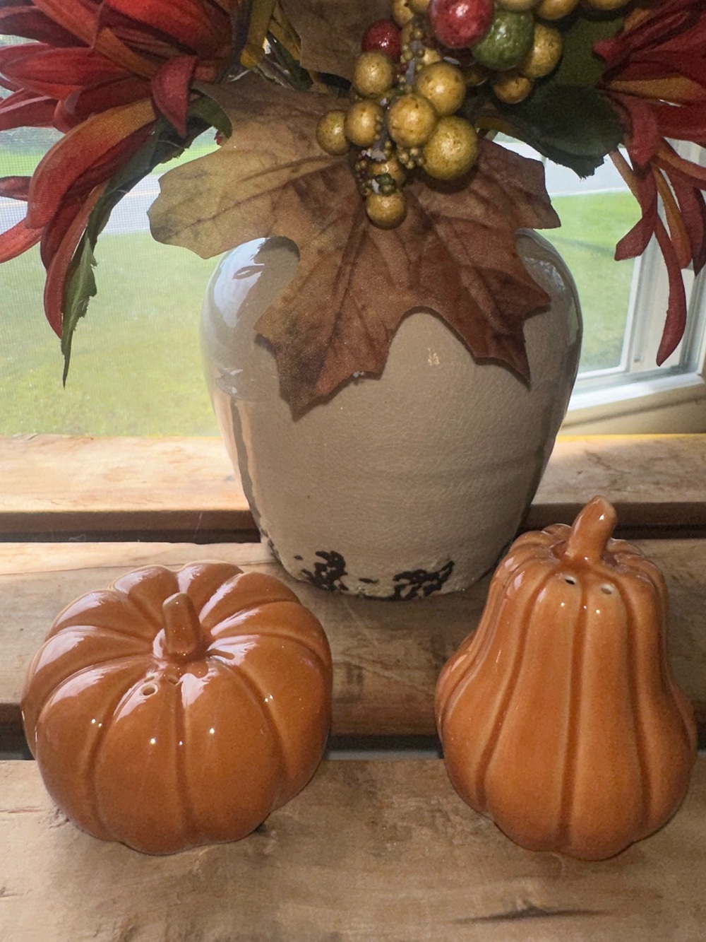 Pumpkin Salt & Pepper Shakers Glazed Ceramic Thanksgiving Fall Orange - Picture 3 of 7